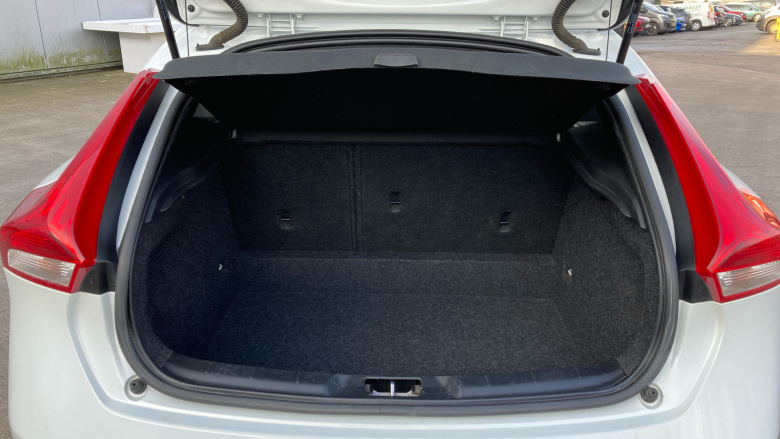 Volvo V40 D4 [190] R DESIGN Pro 5dr Geartronic Diesel Hatchback